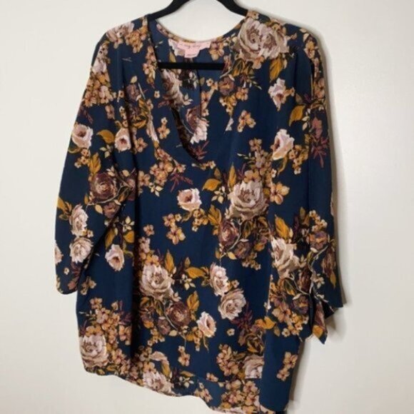 In Every Story... Women Long Sleeve All Over Flower Print Blouse Plus Size 2X - Picture 3 of 12
